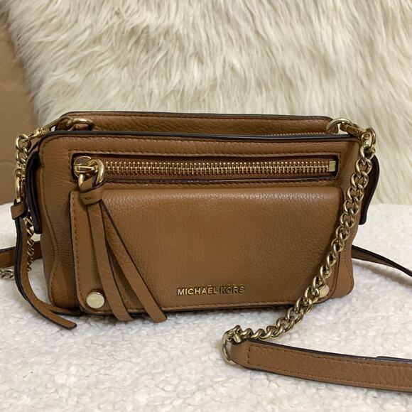 MICHAEL KORS Brown Leather Multi-compartment E/W MITCHELL Chain Camera Crossbody - Picture 16 of 16